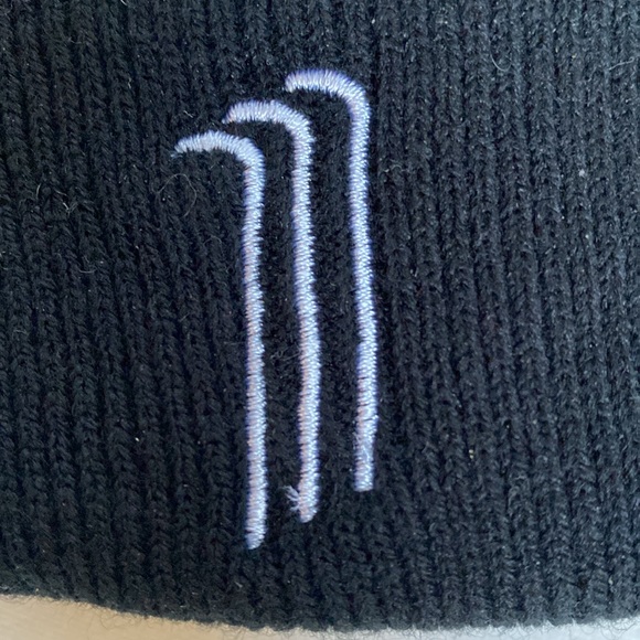 Joseph Elliott black beanie with fleece interior - Picture 7 of 7